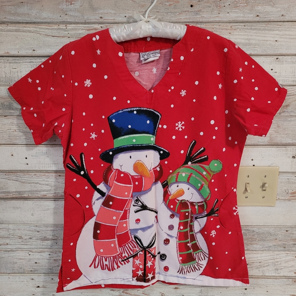 UA small Christmas scrub top
